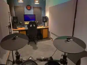 Proberaum 4 unser kleines Aufnahmestudio f&uuml;r Musik oder Gesangsaufnahmen. F&uuml;r Bands oder Einzelmusiker, beim Verein kreARTiv in Wiener Neustadt