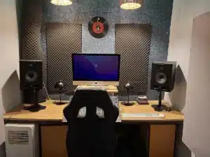 Proberaum 4 unser kleines Aufnahmestudio, Frontansicht beim Verein kreARTiv in Wiener Neustadt