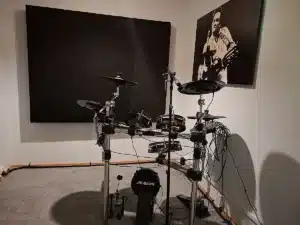 Proberaum 4 unser kleines Aufnahmestudio f&uuml;r Musik oder Gesangsaufnahmen. E-Drums, beim Verein kreARTiv in Wiener Neustadt