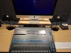 Proberaum 4 unser kleines Aufnahmestudio f&uuml;r Musik oder Gesangsaufnahmen.  24 Kanal Digital Mischpult, beim Verein kreARTiv in Wiener Neustadt