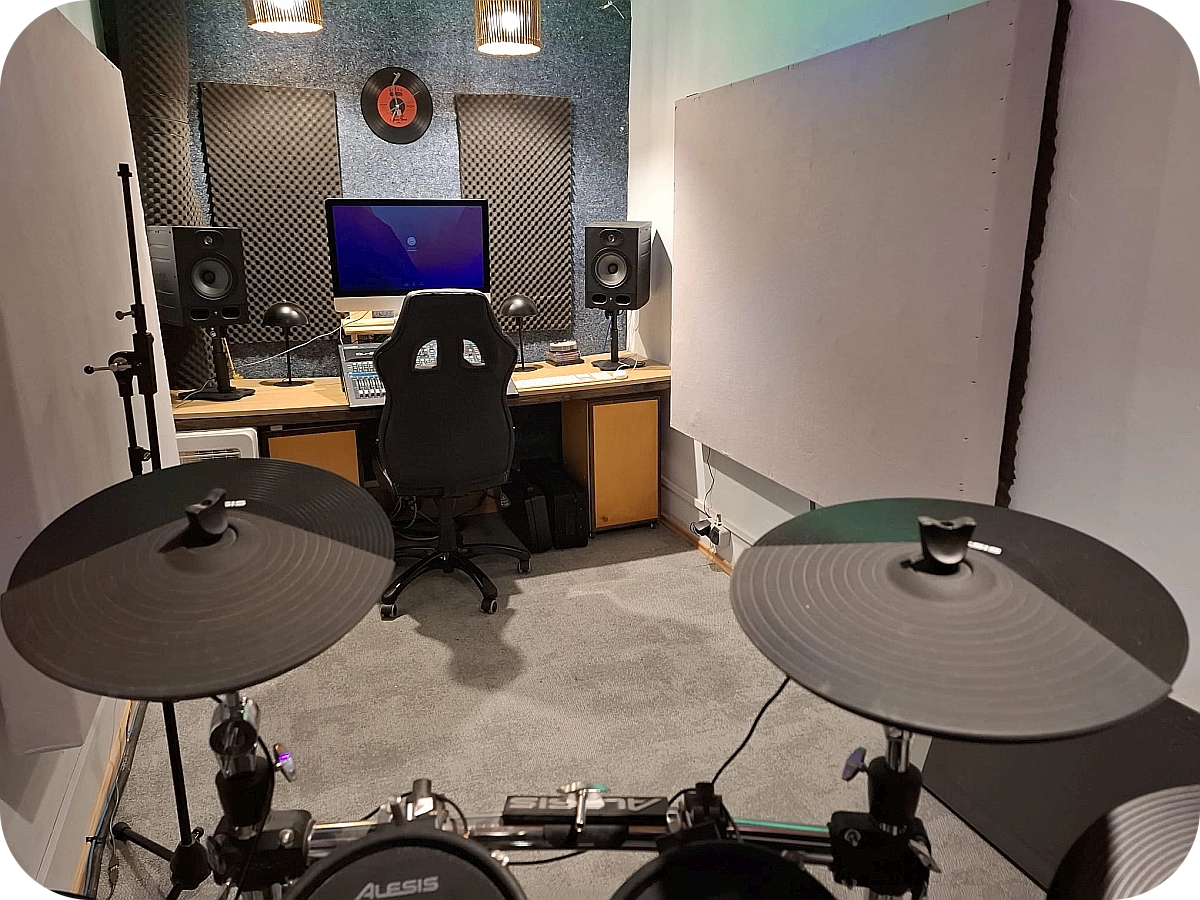 Proberaum 4 Proberaum 4 und Tonstudio im Verein kreARTiv